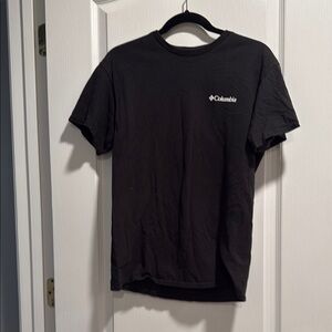 Columbia Men's Black T-Shirt size M